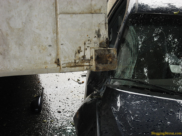 Six Wheel Squash - Tractor Trailer Tips its Load